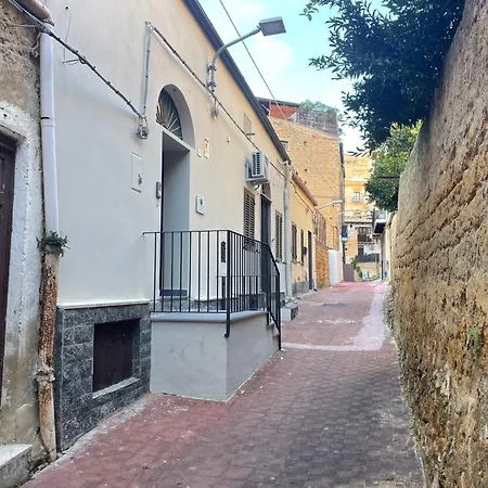 Tra Mare E Mito 3*