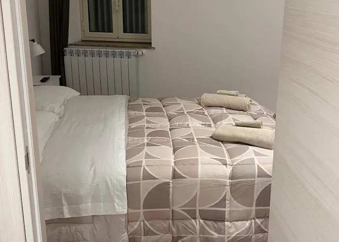 Tra Mare E Mito